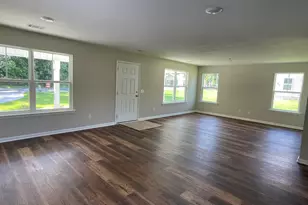 302 N Church St, Glennville, GA 30427 - Photo 4