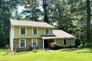 3589 Burlingham Dr, Lithonia, GA 30038 - Photo 2