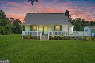 303 Oak Way Dr, Eastanollee, GA 30538 - Photo 1