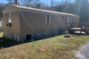 295 E Wright St, Winder, GA 30680 - Photo 4