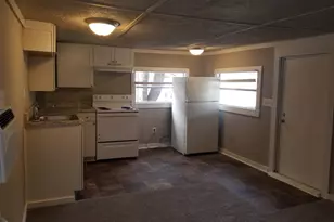 295 E Wright St, Winder, GA 30680 - Photo 12