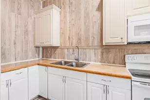 245 Atlanta St, Barnesville, GA 30204 - Photo 26