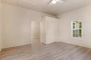 245 Atlanta St, Barnesville, GA 30204 - Photo 8