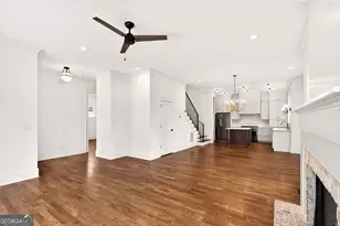 27 Coweta St, Senoia, GA 30276 - Photo 6
