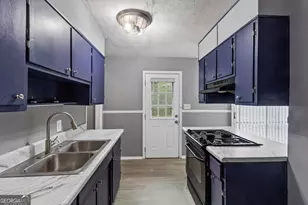 200 Sunrise Cir, Riverdale, GA 30274 - Photo 6