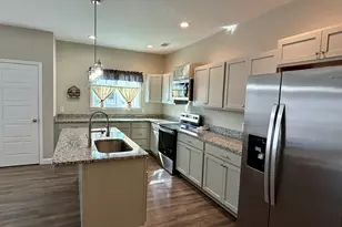 410 A N Caswell St, Glennville, GA 30427 - Photo 4