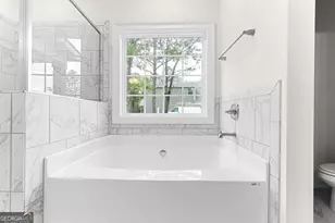 304 Airview Dr, Warner Robins, GA 31093 - Photo 40