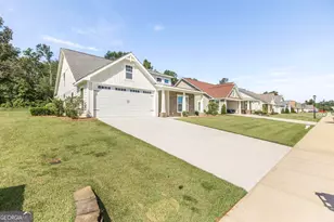 203 Cherokee Rose Cir, Dublin, GA 31021 - Photo 2