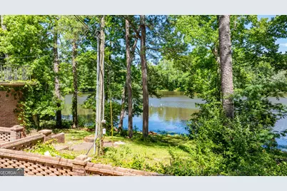 8 Canterbury Drive, Newnan, GA 30263 - Photo 4