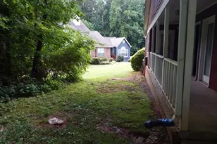 1097 Old Saybrook Ct, Stone Mountain, GA 30083 - Photo 4