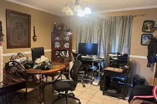 2207 S Sherwood Dr, Valdosta, GA 31602 - Photo 10