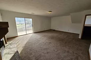 371 Chase Woods Cir, Jonesboro, GA 30236 - Photo 4