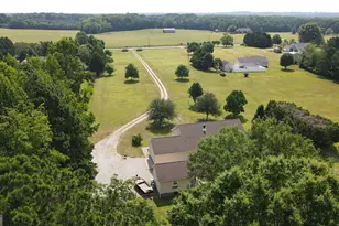 1881 Beeks Rd, Williamson, GA 30292 - Photo 32