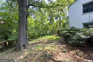 1700 W Paces Ferry Rd NW, Atlanta, GA 30327 - Photo 1