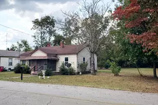 219 Cypress St, Sandersville, GA 31082 - Photo 1