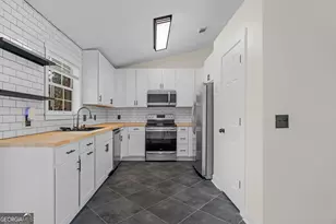 1052 Phantom Terrace, Hinesville, GA 31313 - Photo 10