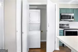 6520 Roswell Rd, Sandy Springs, GA 30328 - Photo 16