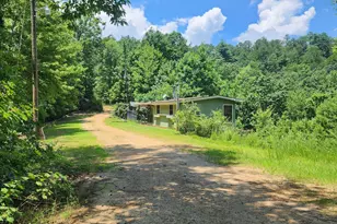 568 Yonah Lk Rd, Toccoa, GA 30577 - Photo 2