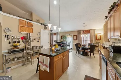 2016 Jameson Circle, Lawrenceville, GA 30043 - Photo 10