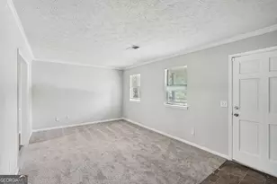 3585 Royal Ct, Snellville, GA 30039 - Photo 6