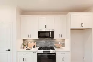 3385 Thurgood Ct, Snellville, GA 30078 - Photo 8