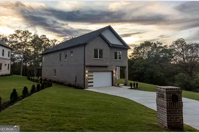 270 Honeysuckle Avenue, Lawrenceville, GA 30046 - Photo 2