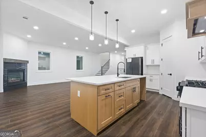 270 Honeysuckle Avenue, Lawrenceville, GA 30046 - Photo 6