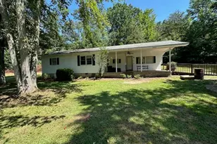 7 Jottings Dr, Toccoa, GA 30577 - Photo 1