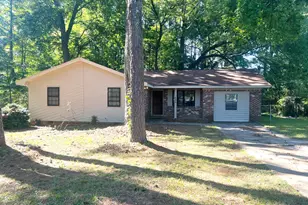 556 Roy Huie Rd, Riverdale, GA 30274 - Photo 1