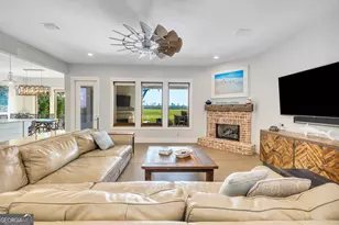 305 Yacht Club Ln, Saint Simons, GA 31522 - Photo 4