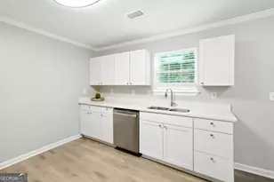 1399 Cutters Mill Dr, Lithonia, GA 30058 - Photo 6