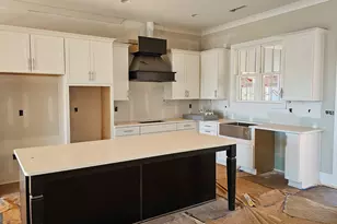 125 Hawthorne Ln, Forsyth, GA 31029 - Photo 4