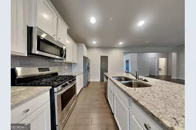 1609 Kamp Springs Avenue, Lawrenceville, GA 30045 - Photo 4