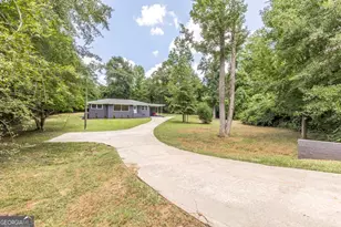 880 Winchester Cir, Macon, GA 31210 - Photo 2