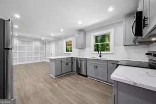 1905 Fort Valley Dr SW, Atlanta, GA 30311 - Photo 14