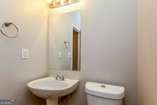 1305 Sandybrook Ct, Lithonia, GA 30058 - Photo 18