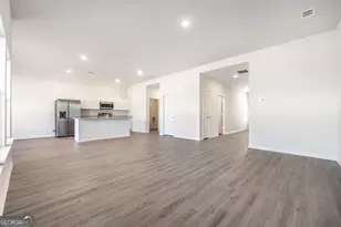 100 Monroe Ct, Byron, GA 31008 - Photo 6