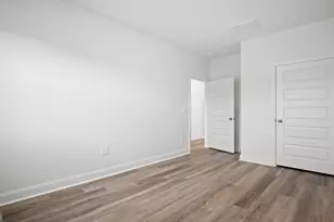 1046 Lakes Blvd, Brunswick, GA 31525 - Photo 26