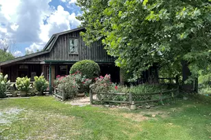 7118 Old 441 S, Lakemont, GA 30552 - Photo 1