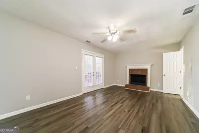 130 W Village Court, Riverdale, GA 30296 - Photo 4