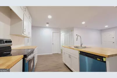 601 Melrose Drive, Forest Park, GA 30297 - Photo 10