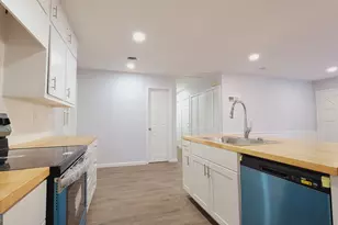 601 Melrose Dr, Forest Park, GA 30297 - Photo 10