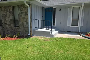 907 Strawberry Ct, Ellenwood, GA 30294 - Photo 2