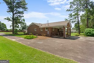 821 Harvey St, Millen, GA 30442 - Photo 28