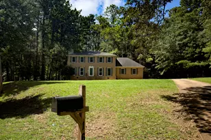 165 Forest Lake Dr, Fayetteville, GA 30215 - Photo 2