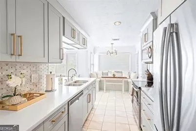 24 Saint Claire Lane NE, Atlanta, GA 30324 - Photo 8