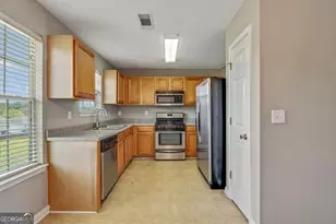 4369 Estate St, Atlanta, GA 30349 - Photo 8