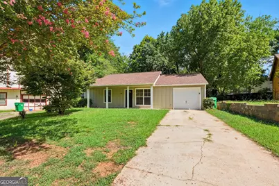 1056 Park West Court, Stone Mountain, GA 30088 - Photo 4