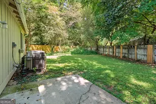 1056 Parkwest Ct, Stone Mountain, GA 30088 - Photo 26