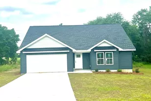 556 Caleb Cir, Jesup, GA 31545 - Photo 2